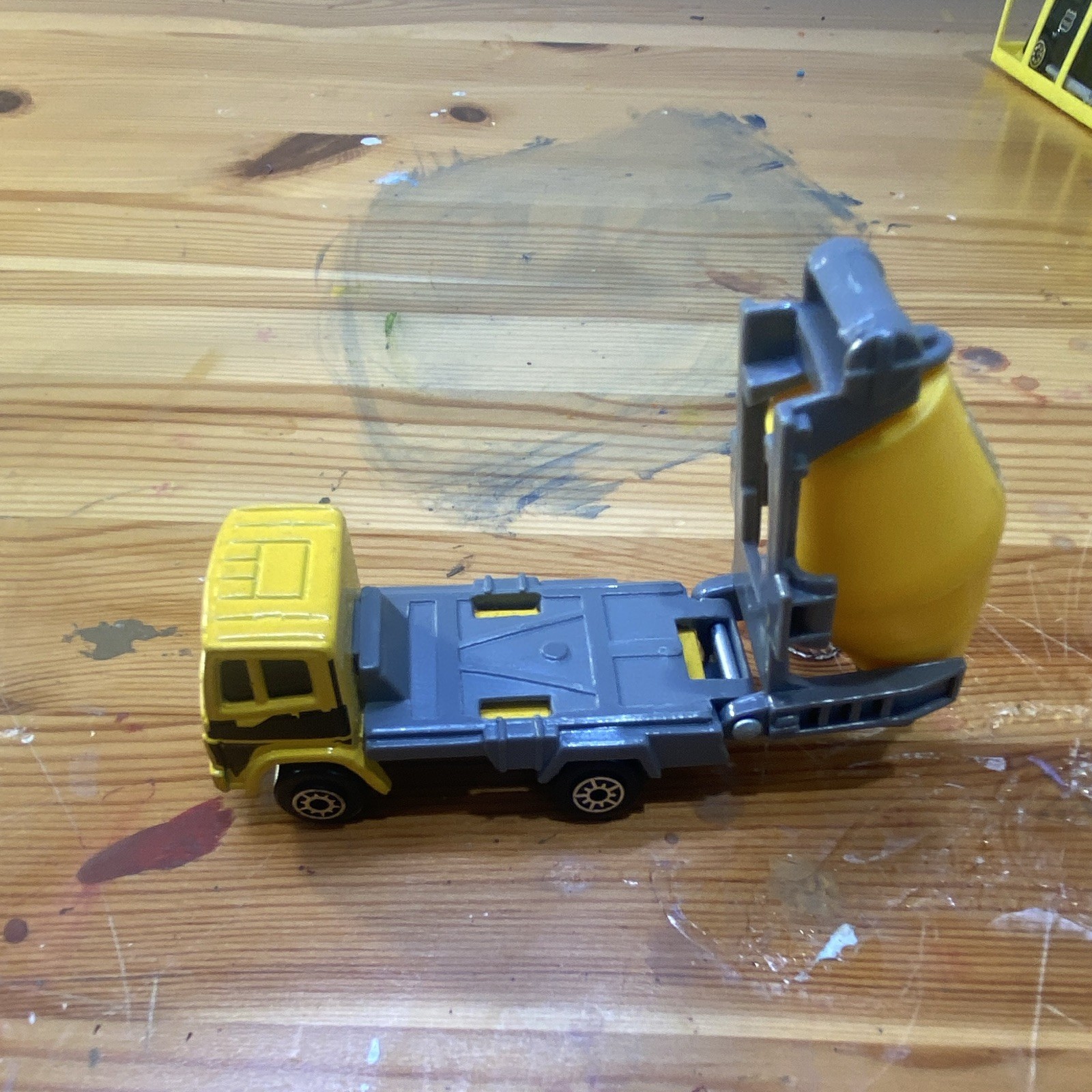 Tonka Yellow & Gray Cement Mixer Truck Diecast Construction Vehicle