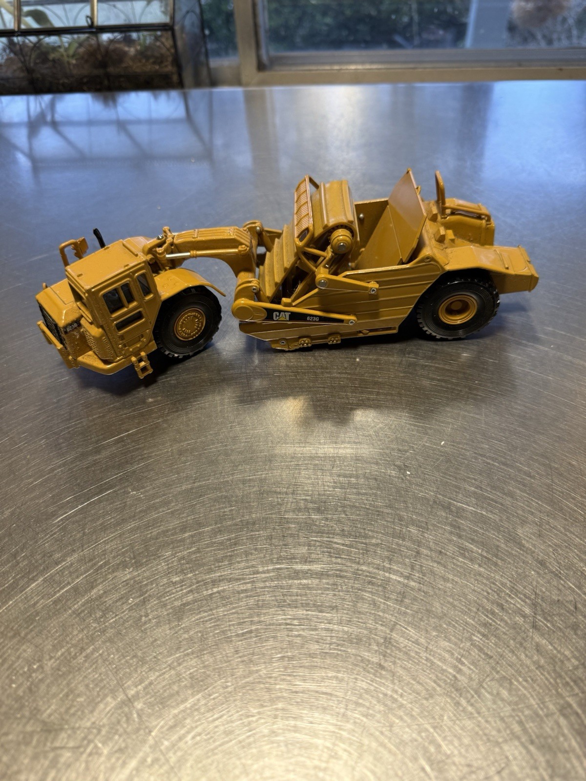 Norscot 1/50 Caterpillar 623G Elevating Scraper #55097