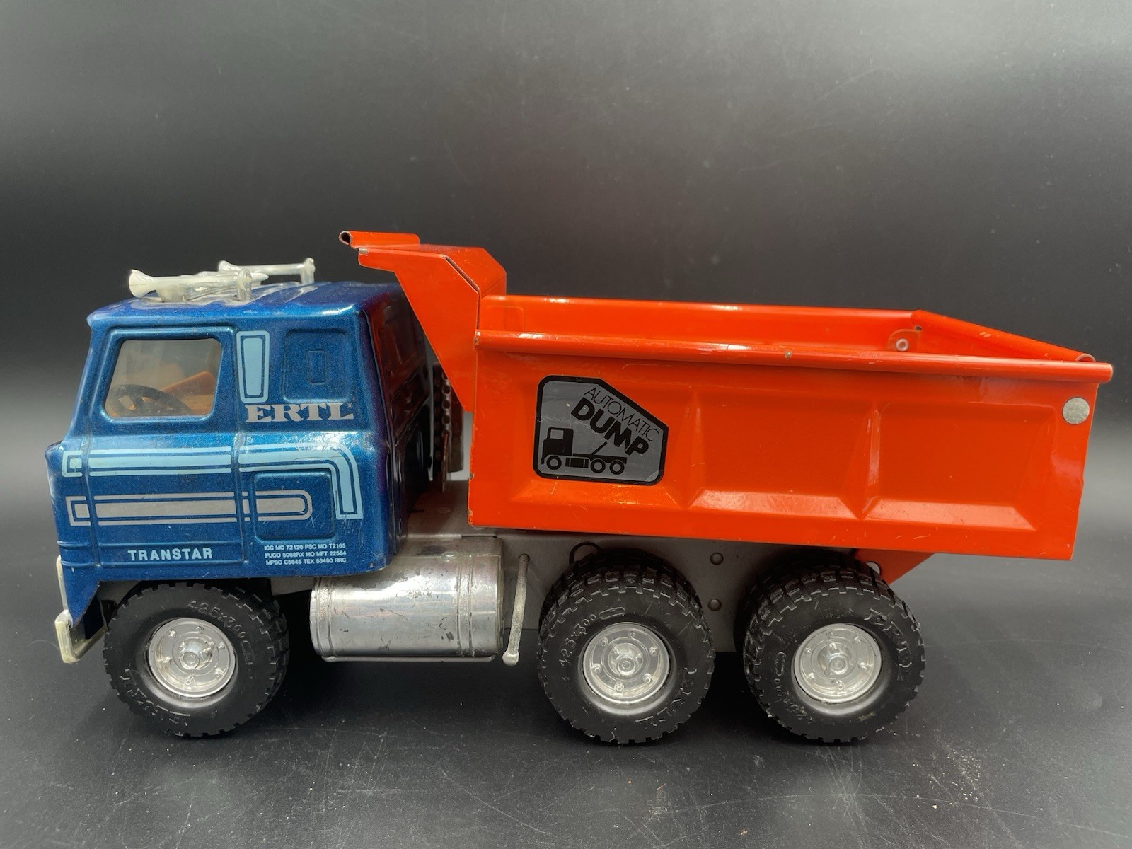 1970s ERTL AUTOMATIC DUMP TRUCK HYDRAULIC BOXTRANSTAR MADE IN IOWA USA (D4)