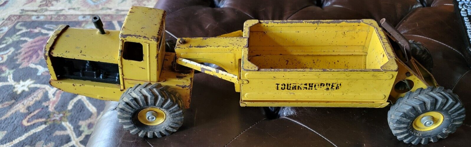 VINTAGE 1950’S NYLINT TOYS YELLOW TOURNEAU TOURNAHOPPER PRESSED STELL DUMPER