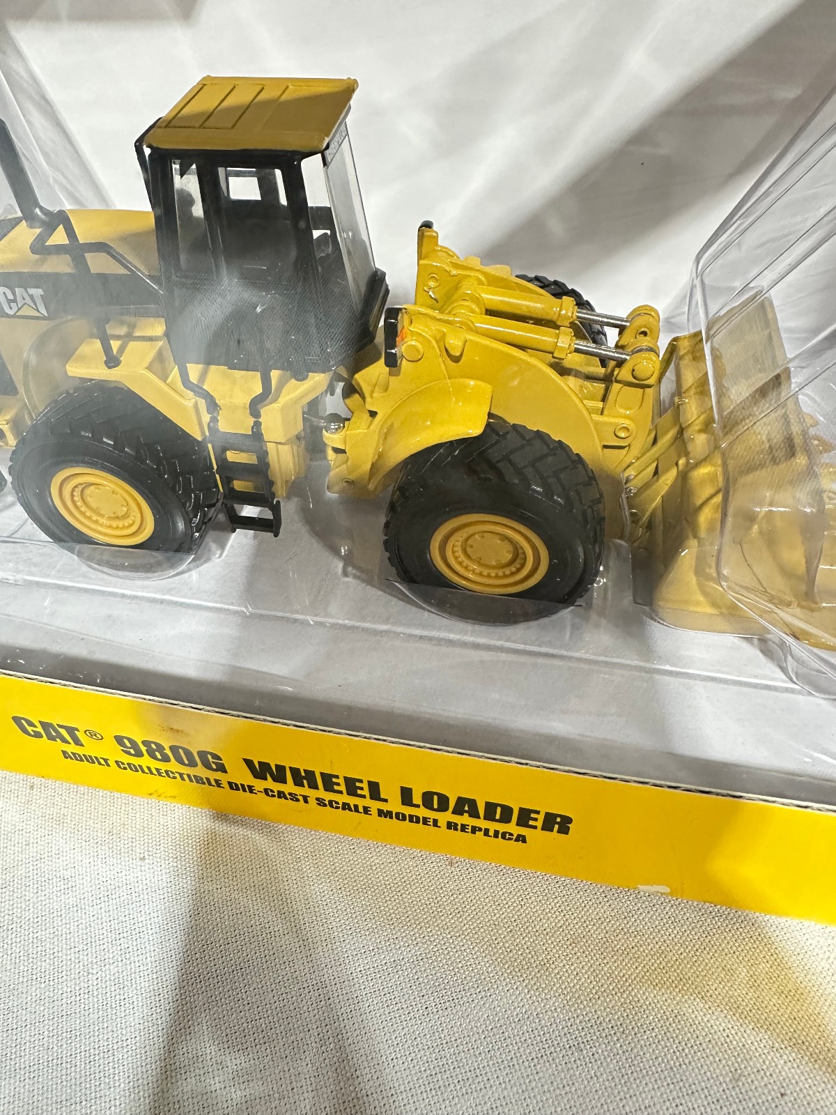 Caterpillar 980G Wheel Loader Core Classics Series By Norscot 1/50th Scale