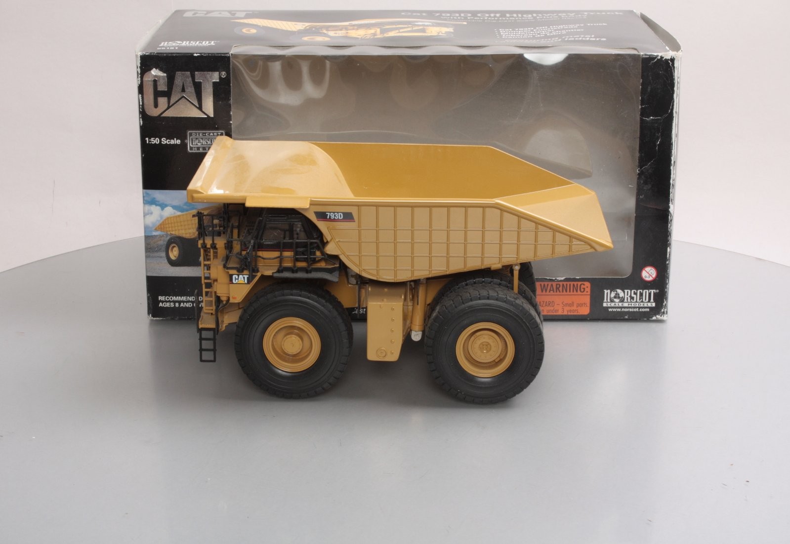 Norscot 55151 1:50 Scale Diecast Caterpillar 793D Off Highway Truck LN/Box