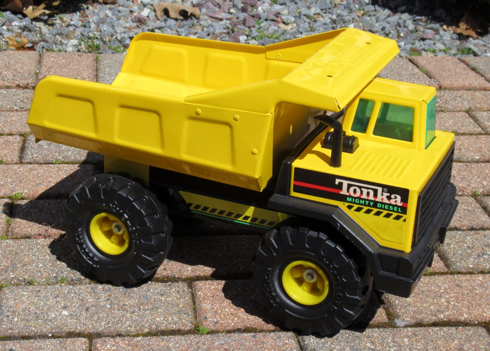 Vintage 1995 Tonka Steel Mighty Dump Truck Mighty Diesel 93901 Made in USA