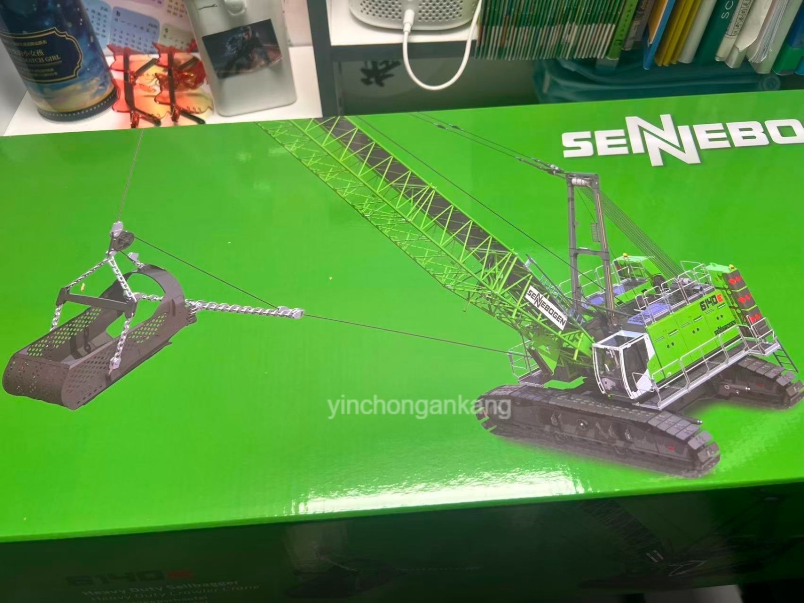 Sennebogen 6140E HD Crawler Crane Clamshell – Ros 1:50 Scale Model