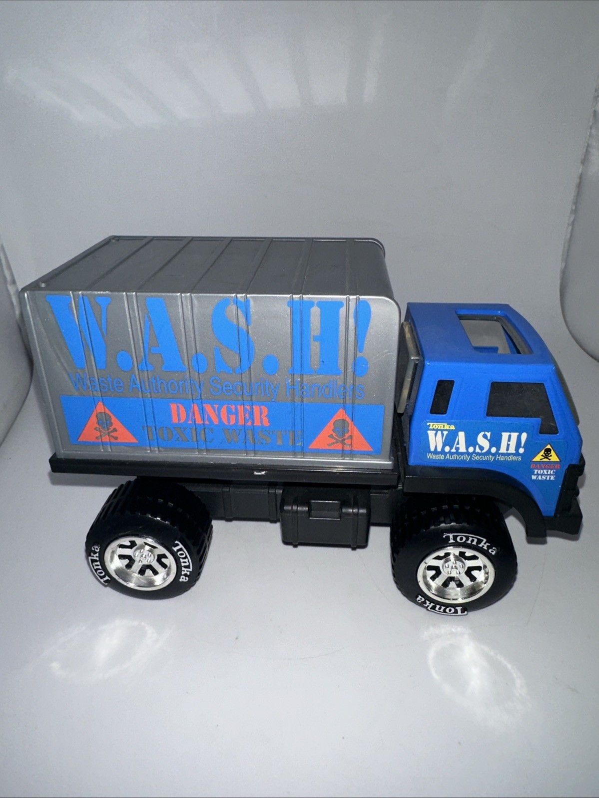 Vintage 1990’s Tonka W.A.S.H. Toxic Waste Authority Utility Truck 7″ Long