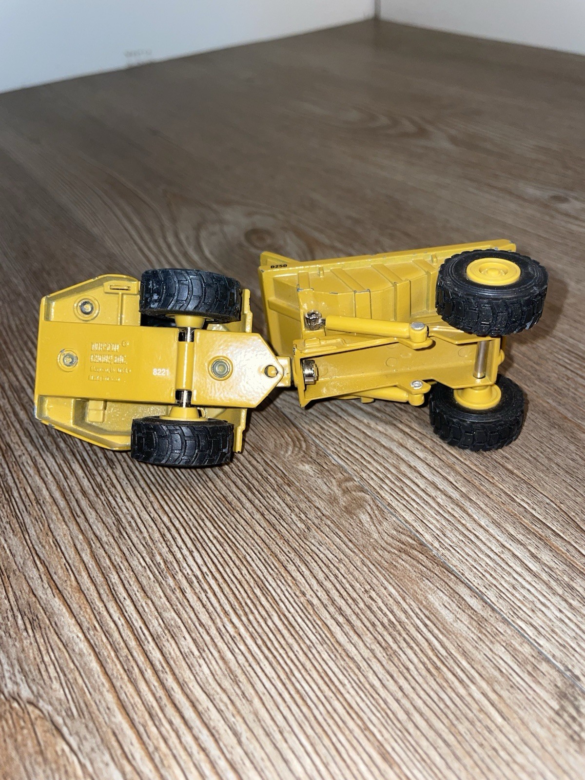 NORSCOT Group Inc Caterpillar D25D Articulated Dump Truck Die Cast – 5.25″ long