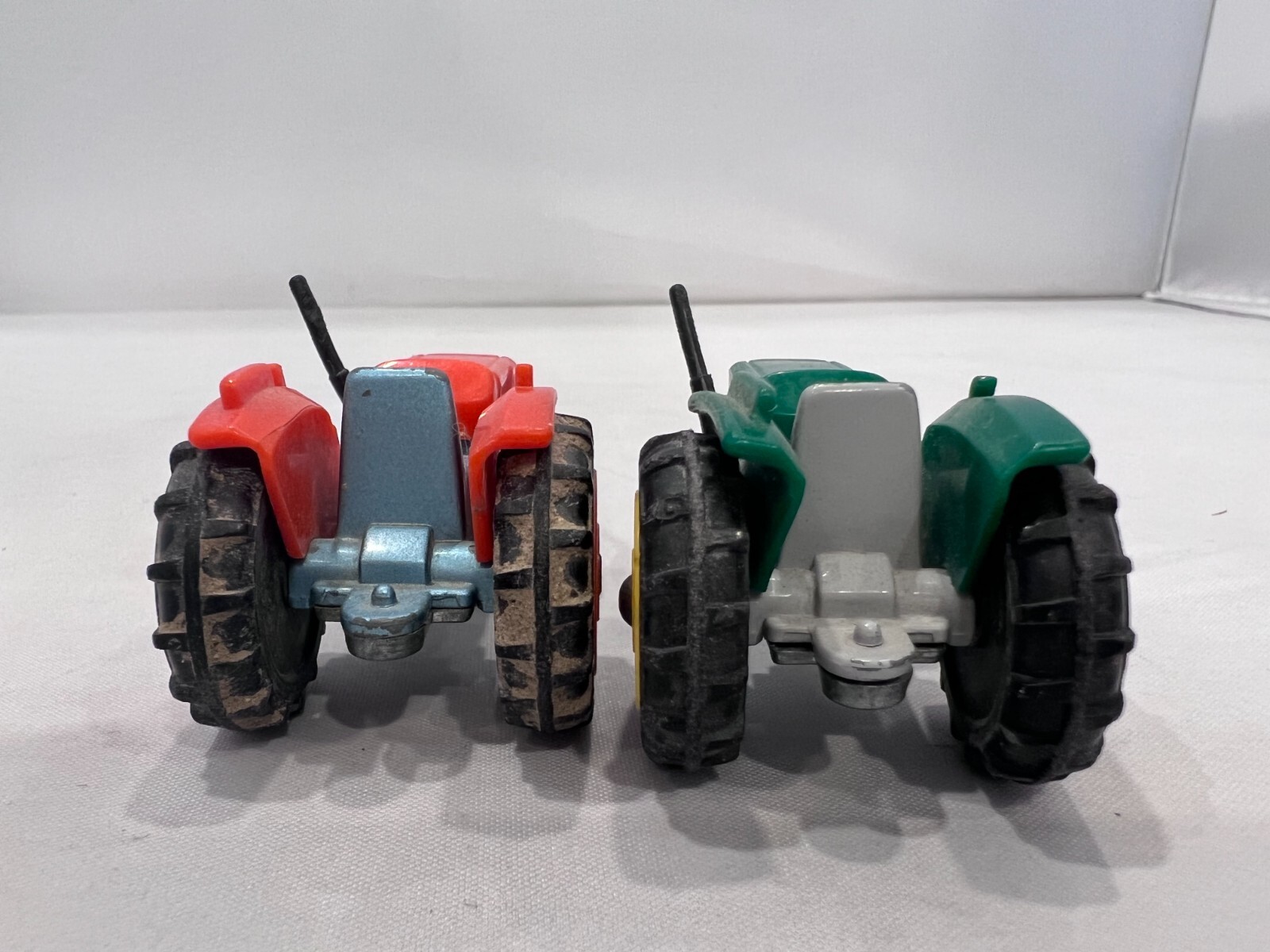 Tomica Tomy Lot of 2 Kubota Tractors No 92 Made In Japan 1:42 Scale