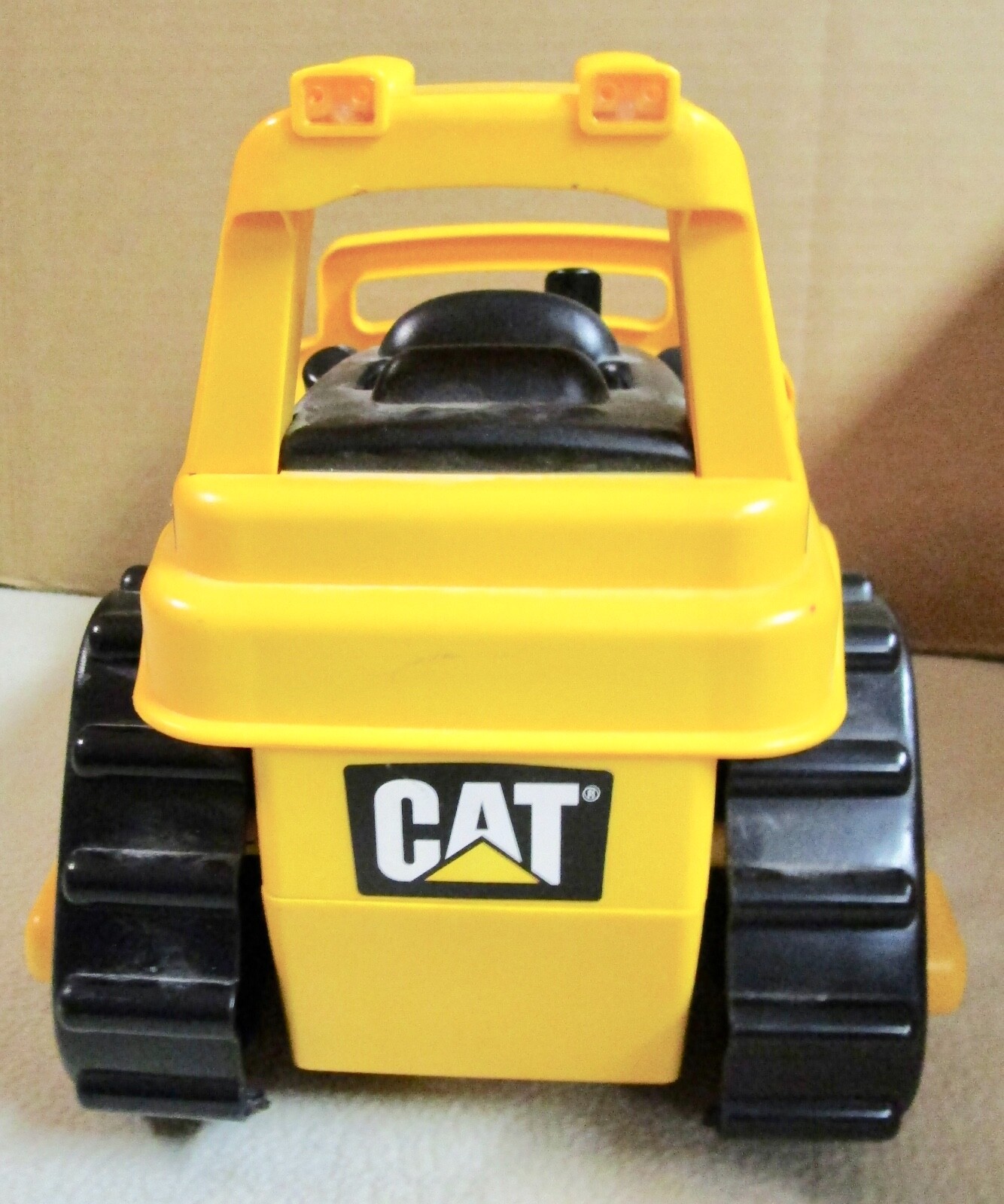 CAT CATERPILLAR PLASTIC BULL DOZER SOUNDS, MOTION, LIGHTS 12″ (A)