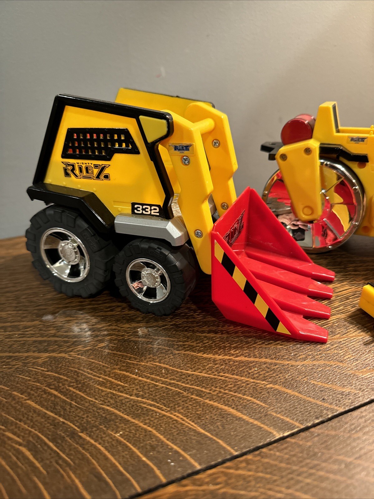 Mighty Rigz Plastic Construction Toy Vehicles And Accessory Lot Of 4