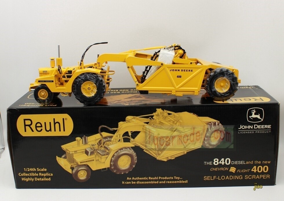 1:24 Scale John Deere 840 Diesel with 400 Scraper – Reuhl Model #JD840/400 New