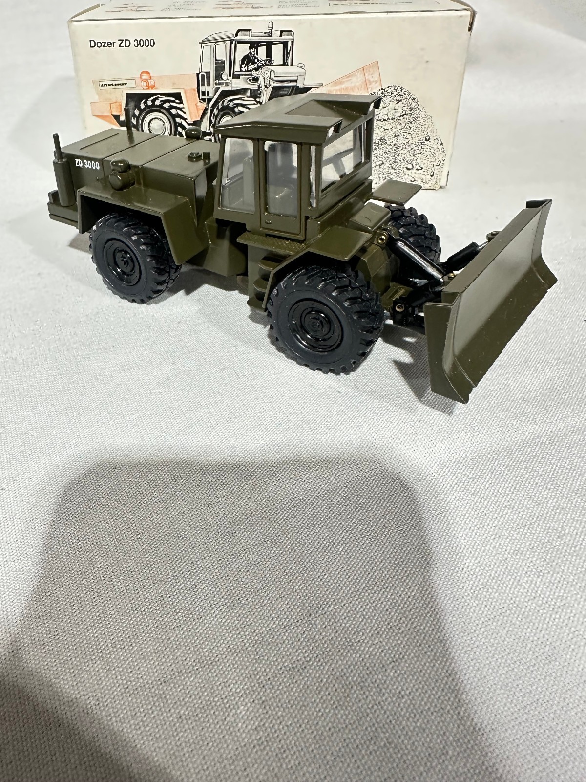 Zettelmeyer Dozer ZD 3000 Military Green By NZG 1/50th Scale