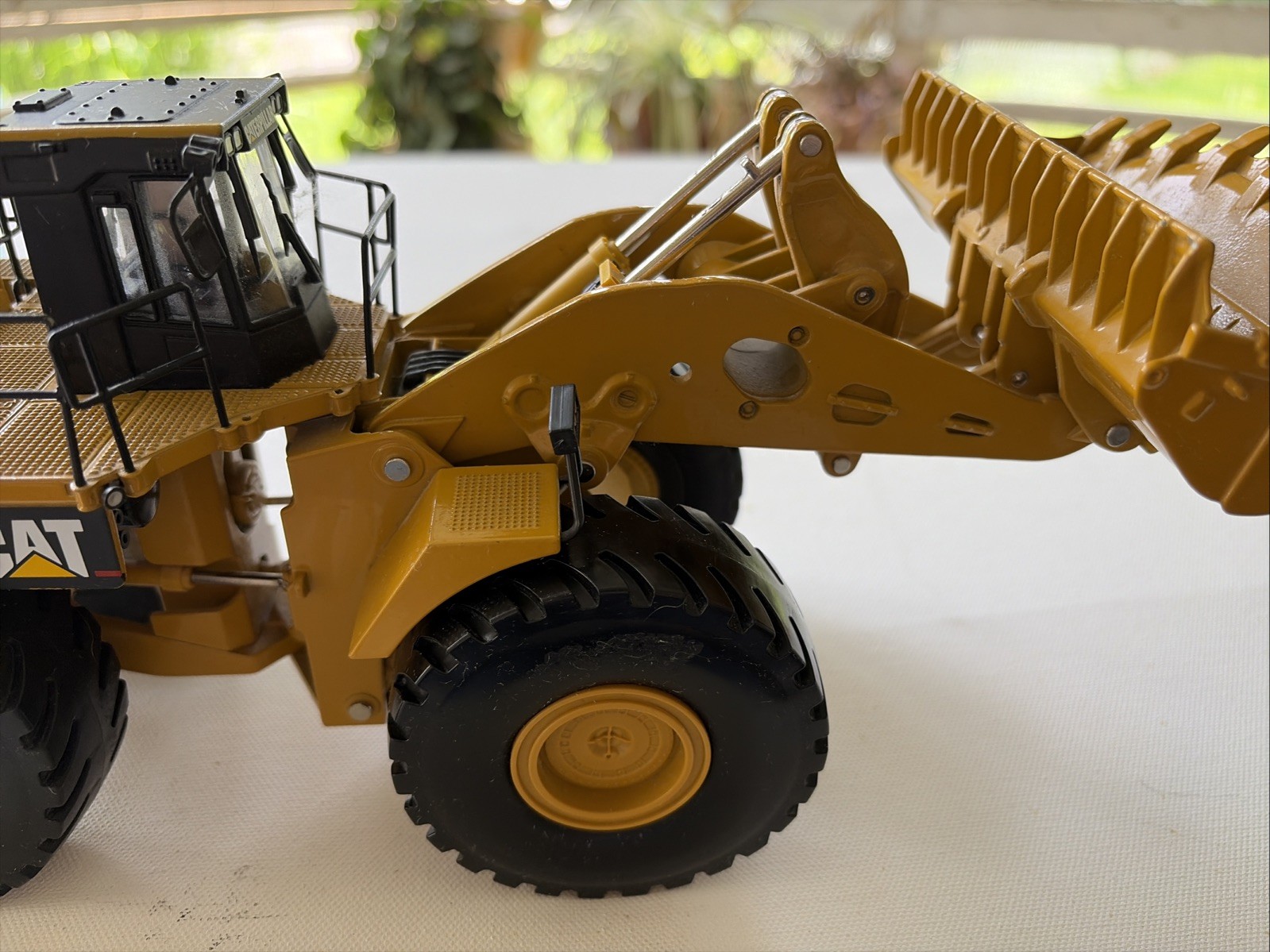CAT 994F Wheel Loader – Norscot 1:50 BONUS Vintage I ❤️ Caterpillar Sticker