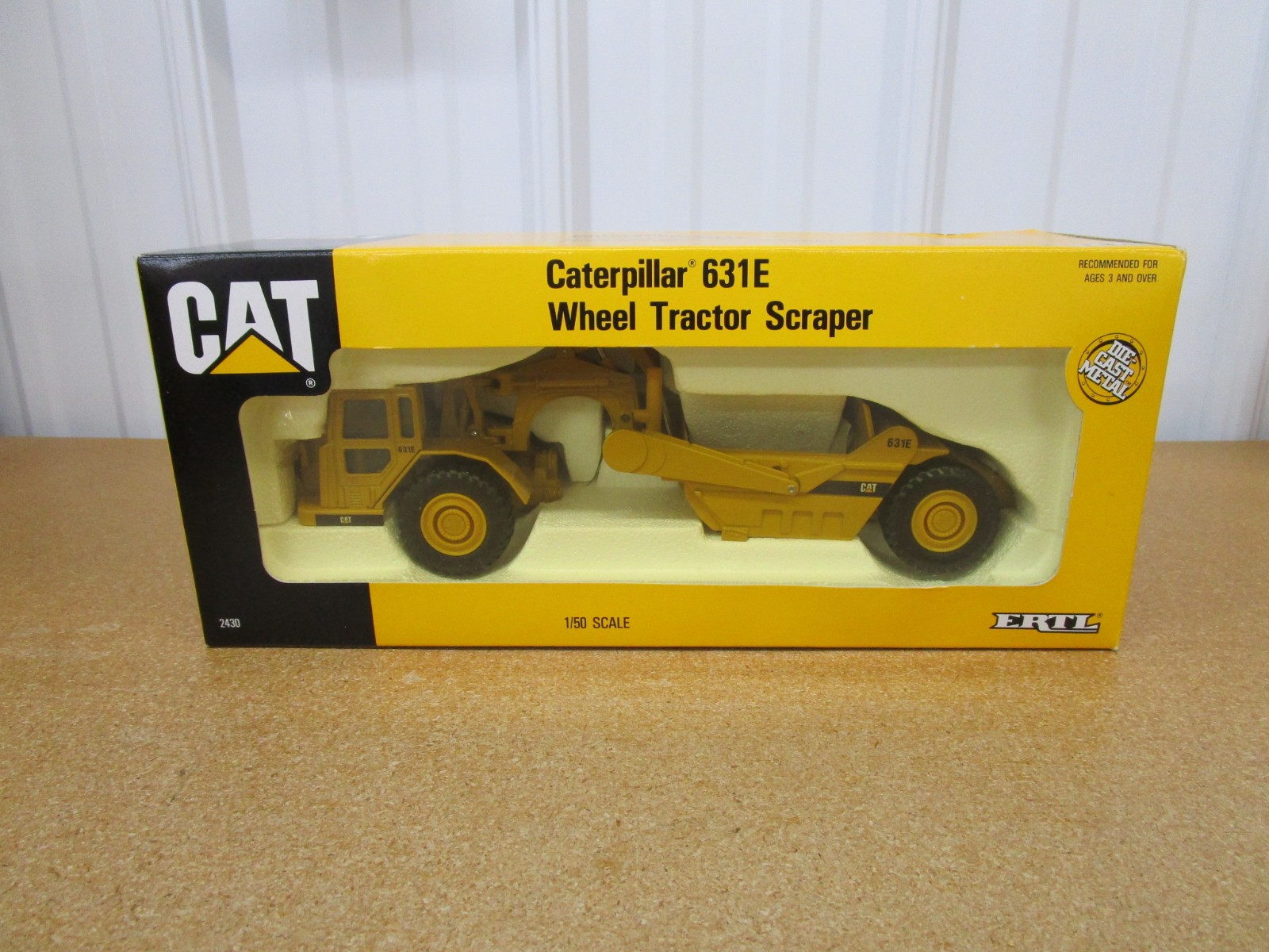 CAT 631E Scraper Wheel tractor ERTL 1/50 construction diecast Caterpillar Z