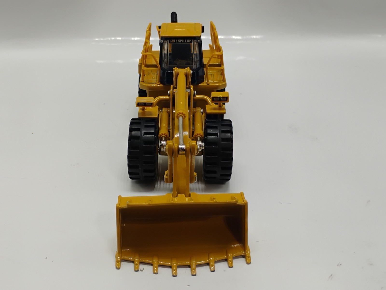 Norscot 1:64 Scale Cat Caterpillar 988G Front Wheel Loader