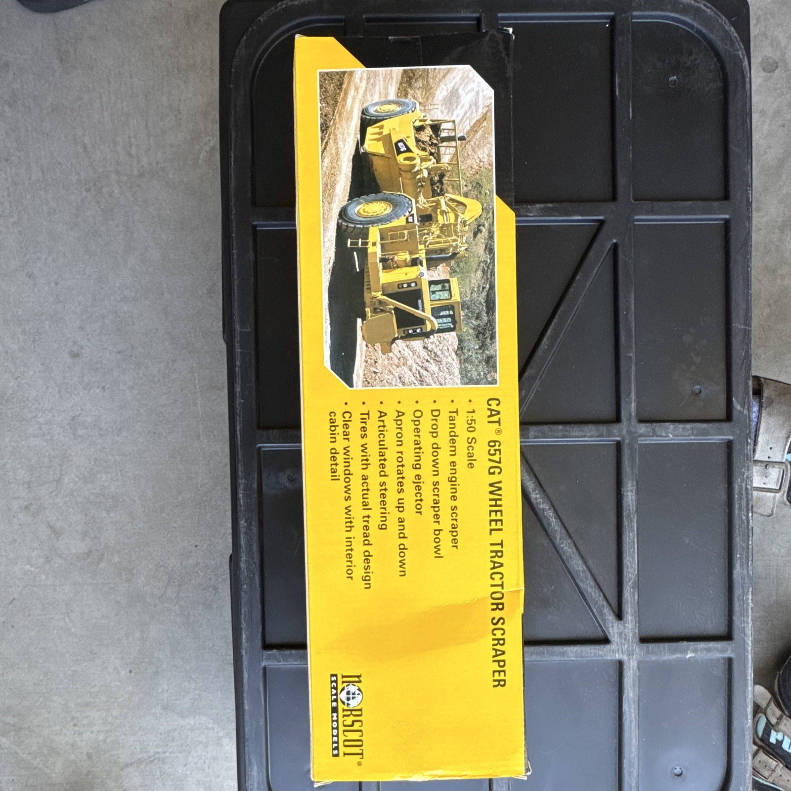 Norscot CAT 657G Wheel Tractor Scraper Diecast Model 1:50 Yellow/Black