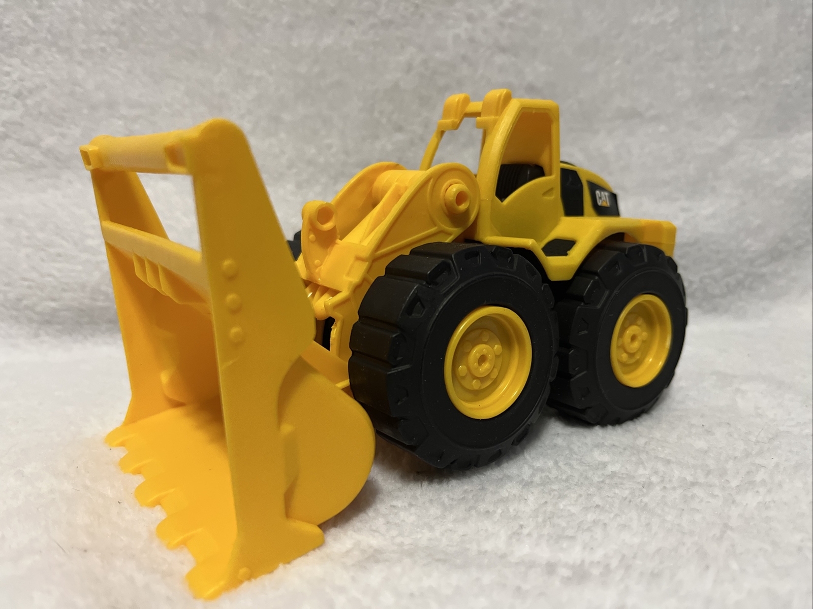 CAT 3 Piece Construction Toy Vehicles Playset for Kids Ages 3+