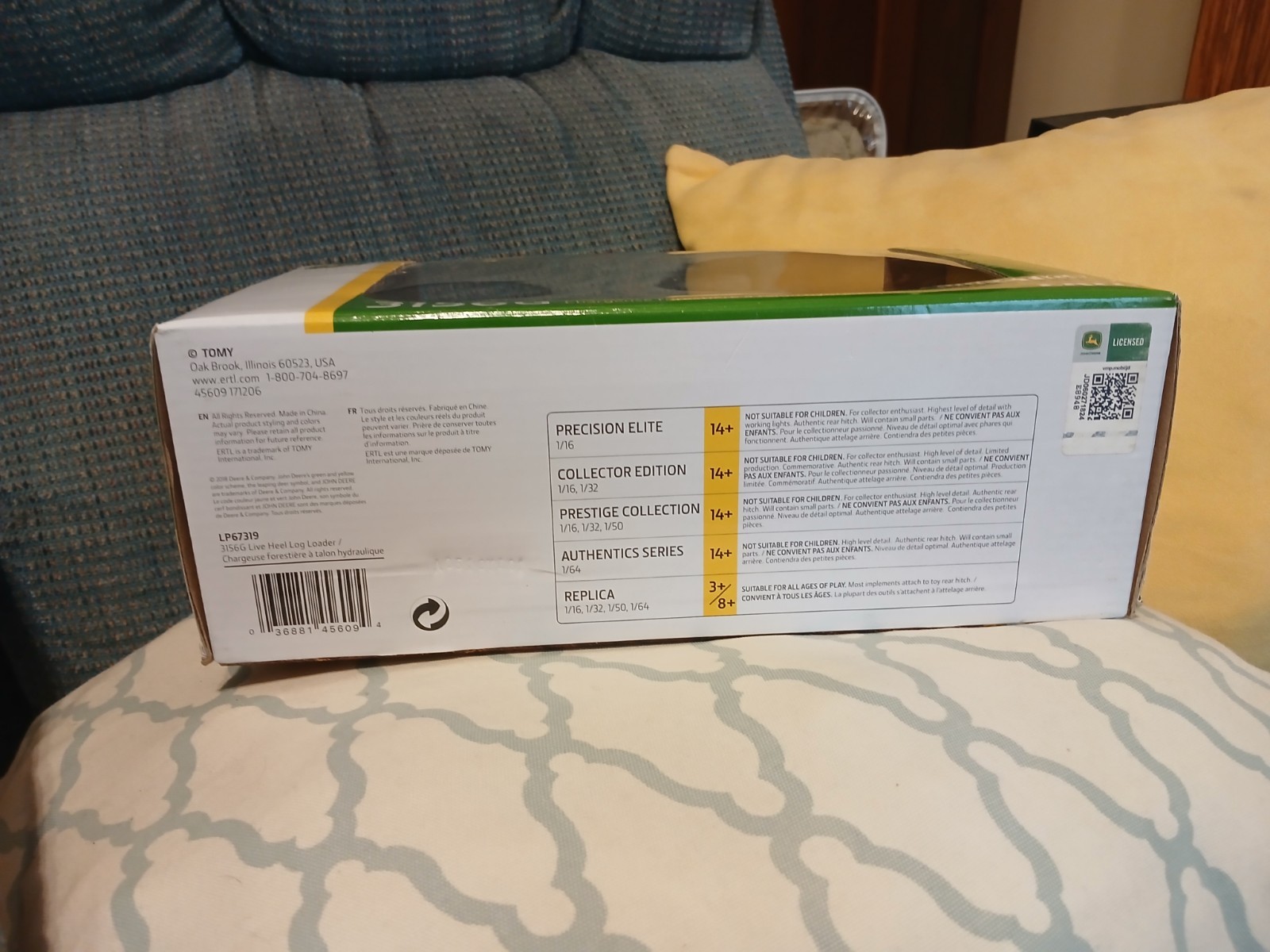 1/50 John Deere 3156G Live Heel Log Loader Logger Logging Ertl