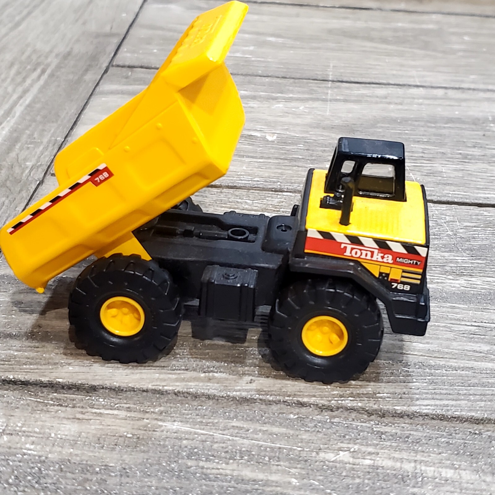 Vintage 1998 Hasbro Maisto Tonka Mini Mighty Dump Truck 768