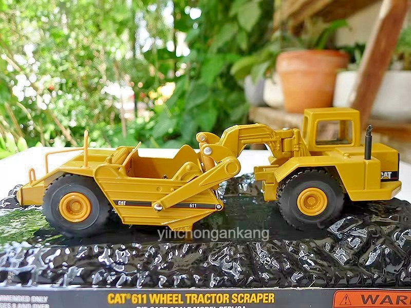 Diecast Masters 85695 – Caterpillar CAT 611 Wheel Tractor Scraper 1:64