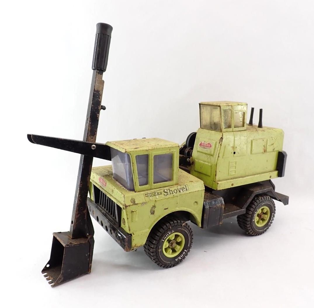 Green Tonka Mighty Shovel 3930 17” Pressed Steel 1970s Vintage Euclid Lime