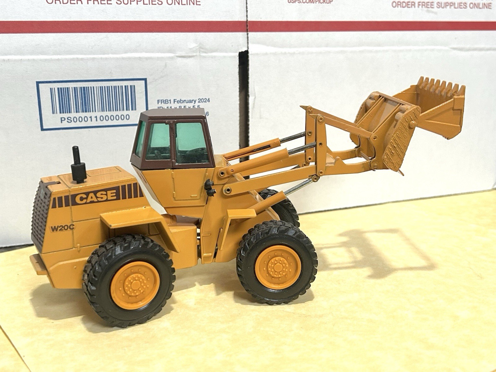 NZG 1/35 Scale Cusmtom CASE W20C Wheel Loader w/Drott 4-in-1 Bucket (W. Germany)