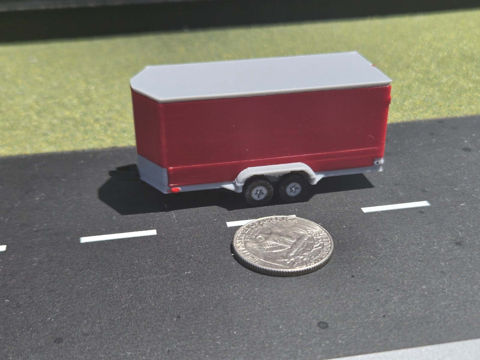 1/87 Scale Cargo Trailer in Red