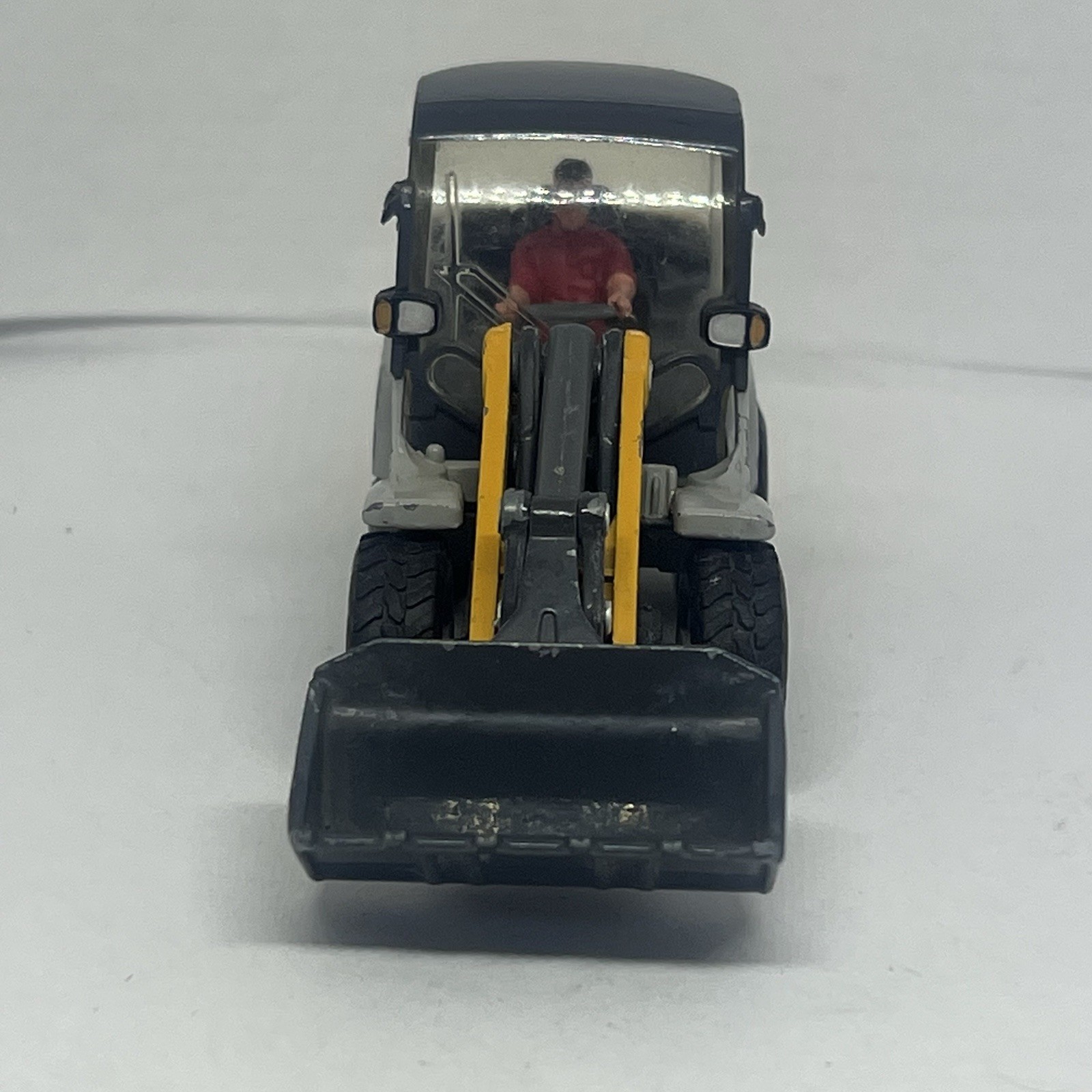 KDW 480 Mini-Wheel Loader – Kramer w/Operator 1/50 Die-cast A9