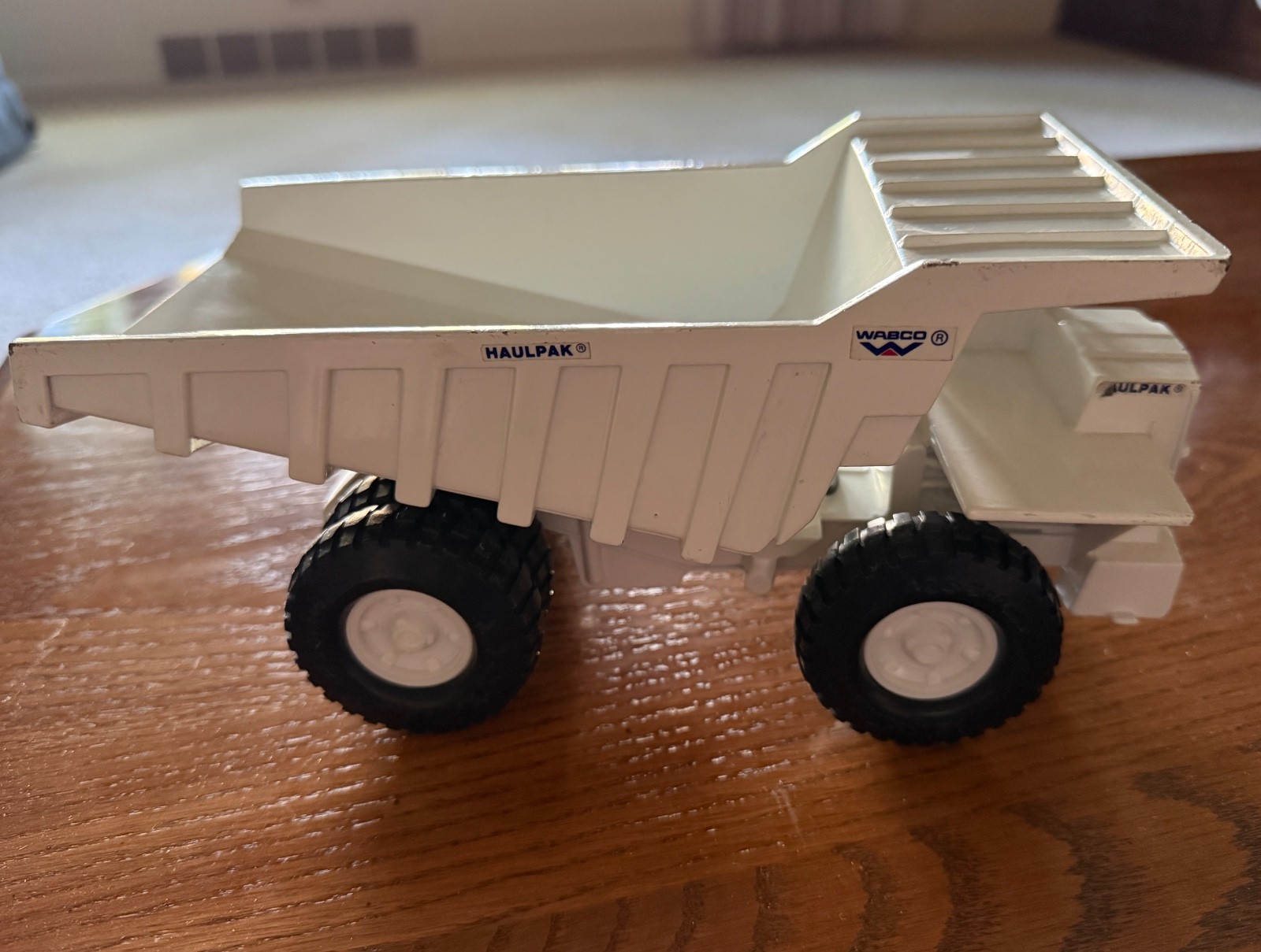 WhiteERTL 1/25 WABCO Haulpak Dump Truck 10″ Construction Toy USA VTG RARE! 1970s