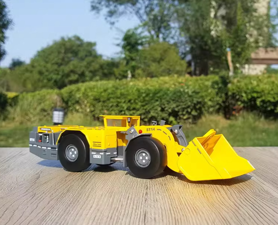 1:50 Atlas copco Tunnel Scraper Loader Construction Machinery Diecast Model
