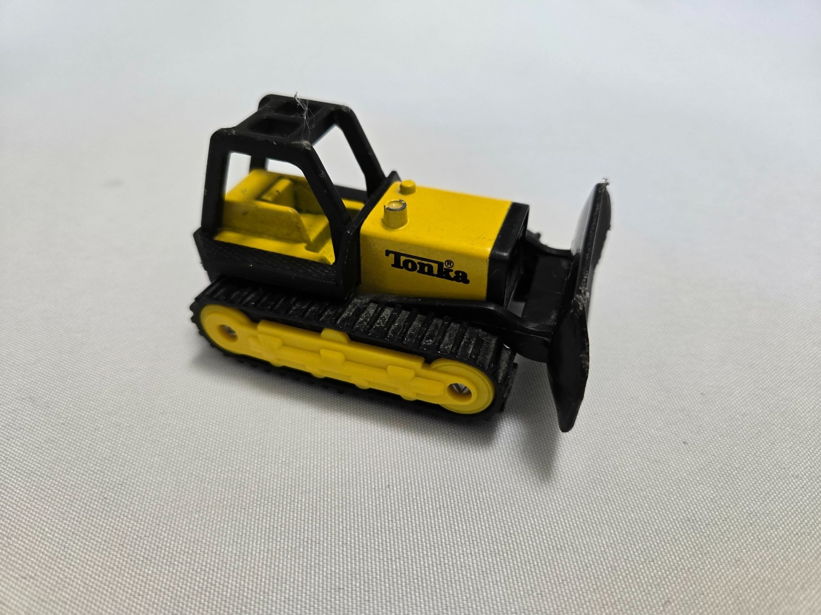 Vintage 1994 McDonald’s Yellow Tonka Mini Bulldozer Happy Meal Toy – 3.25″