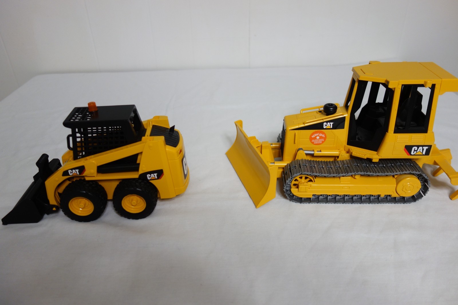 Bruder 1:16 Scale Caterpillar Bulldozer Skidsteer Construction Germany