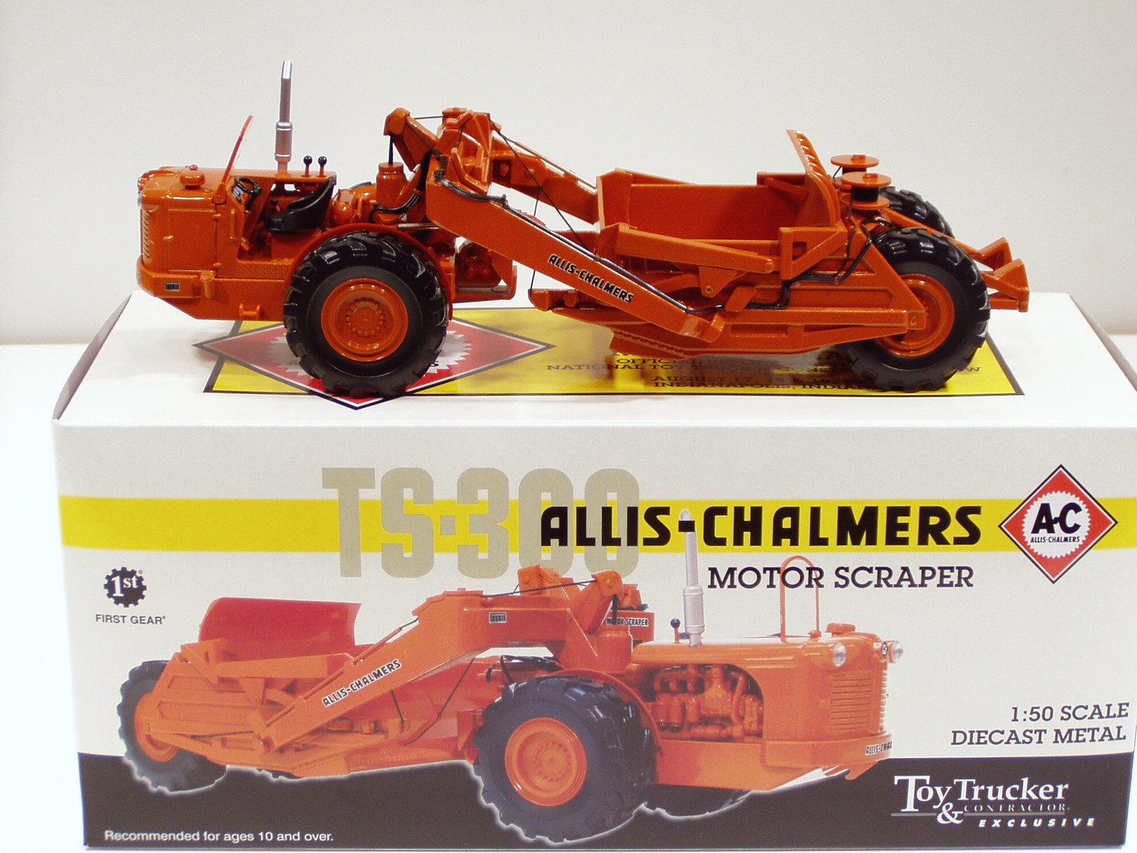 Allis Chalmers TS300 Scraper – “2007 NTTC” – 1/50 – First Gear #50-3099