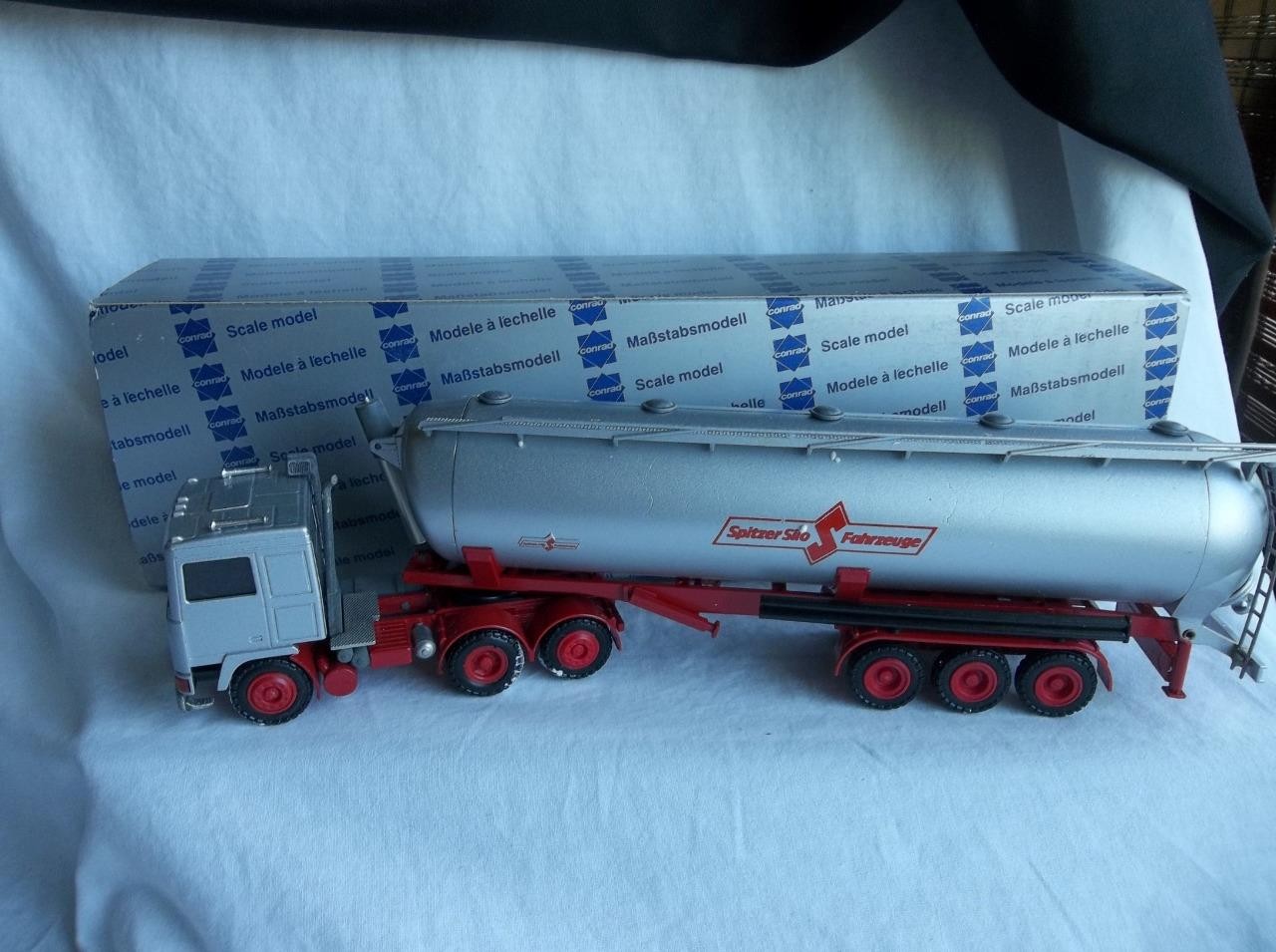 NIB Conrad 4315 Volvo F12 Truck w/Sattel SILO Bulk Tanker 1:50 scale Orig Box