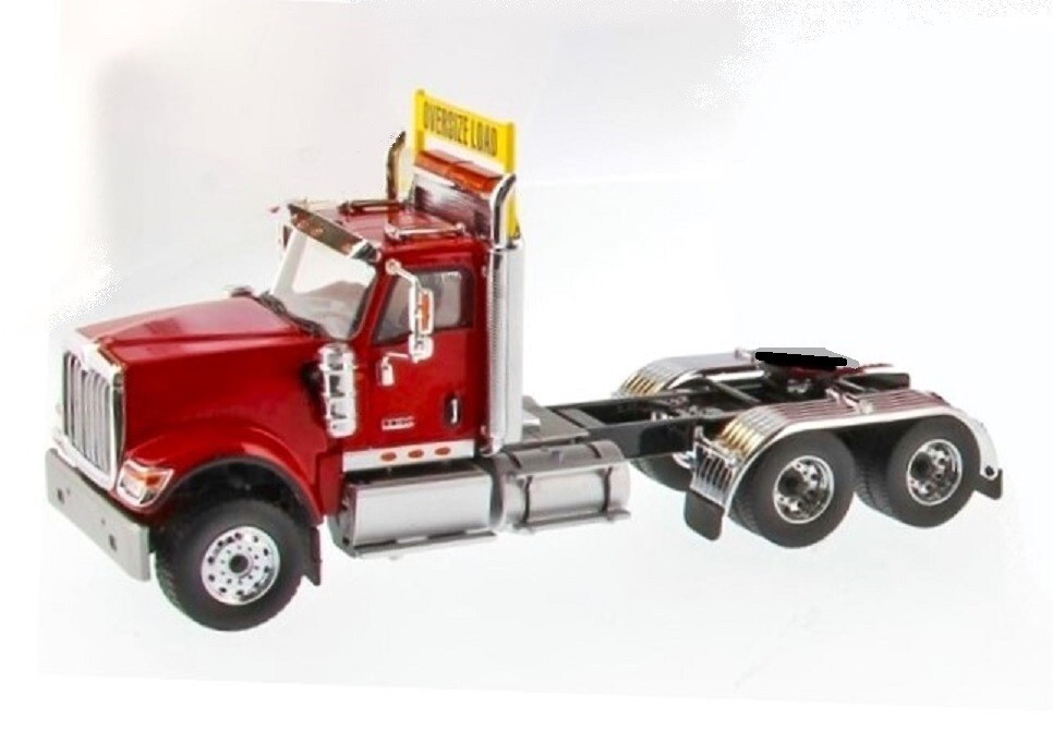 DCM 71019 International HX520 Red Tractor – Chrome Wheels 1/50 MIB