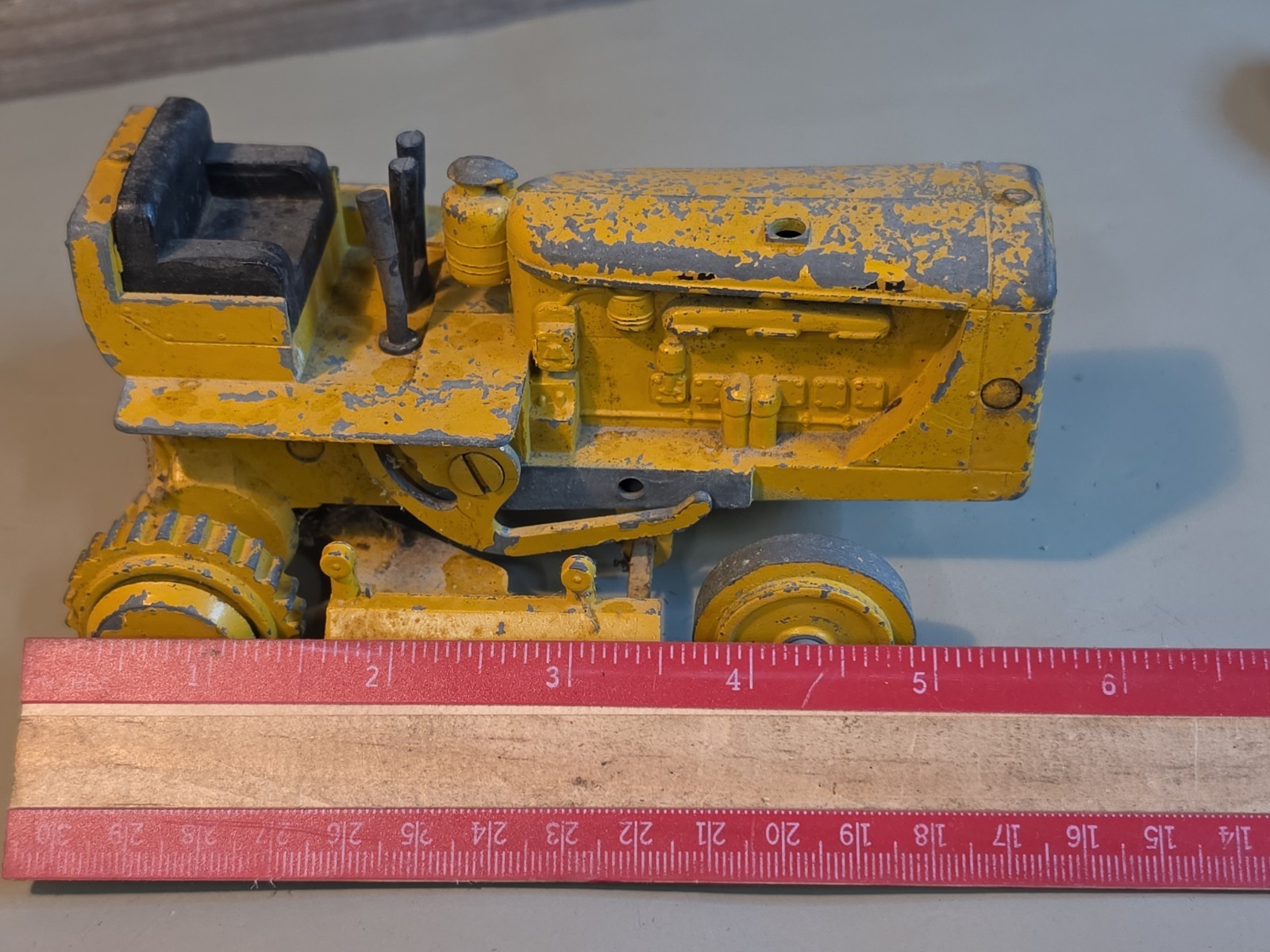Vintage Eska 1:24 Die-Cast Caterpillar D-6 Dozer Bar Grille For Parts/Repair USA