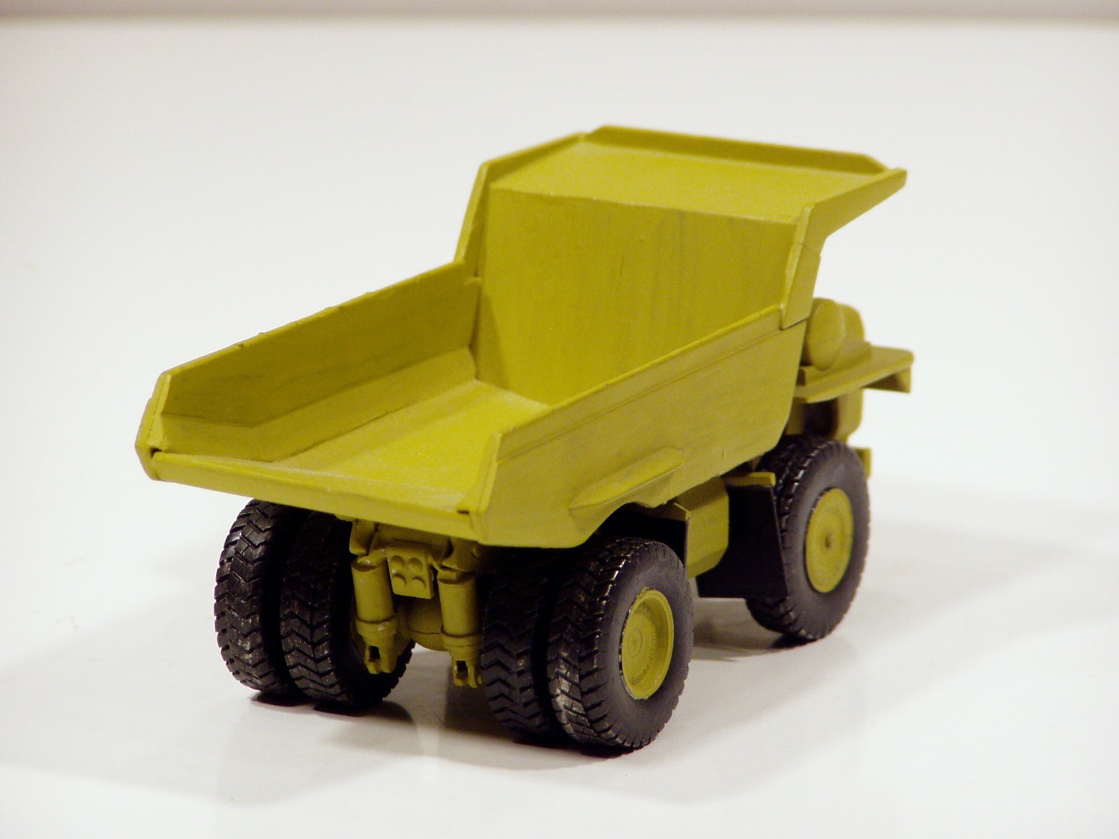 Euclid R50 Dump Truck – 1/50 – P.D.Jones – Built Metal Kit