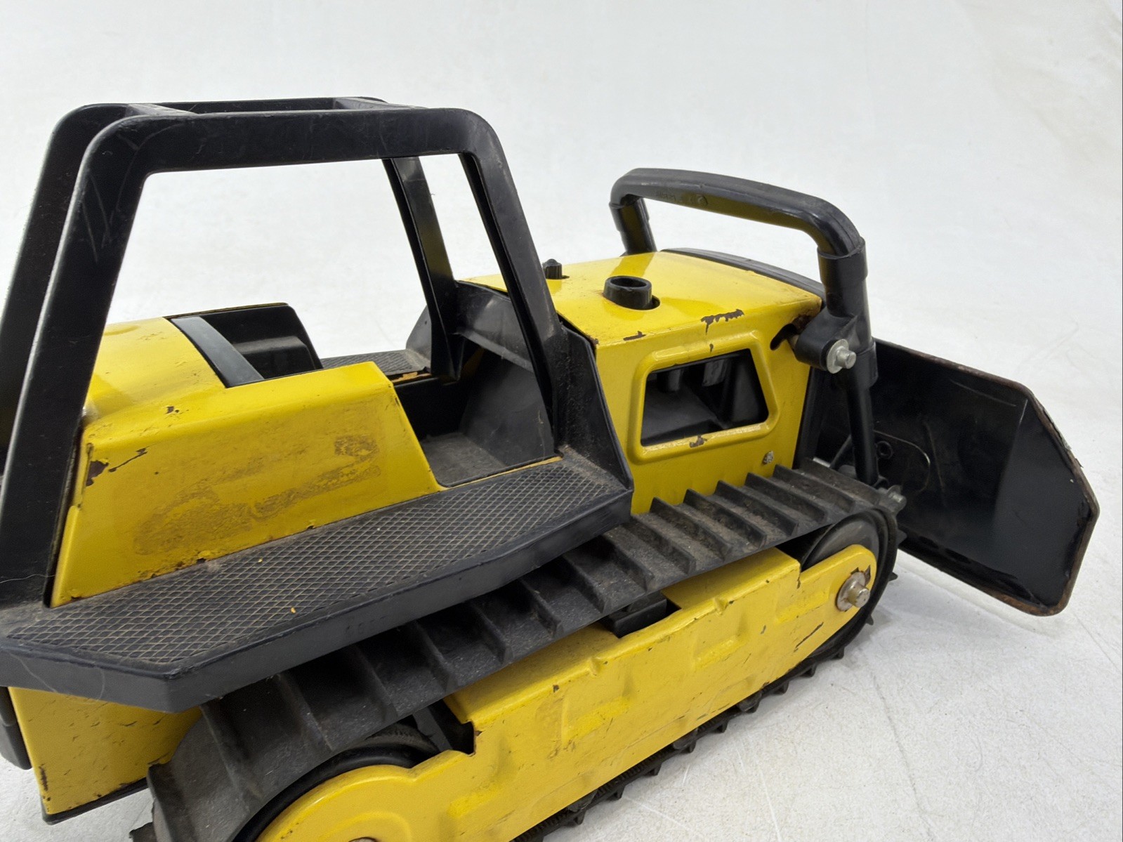 Vintage 1980’s Tonka Yellow Steel Bulldozer 13″ Model #51054