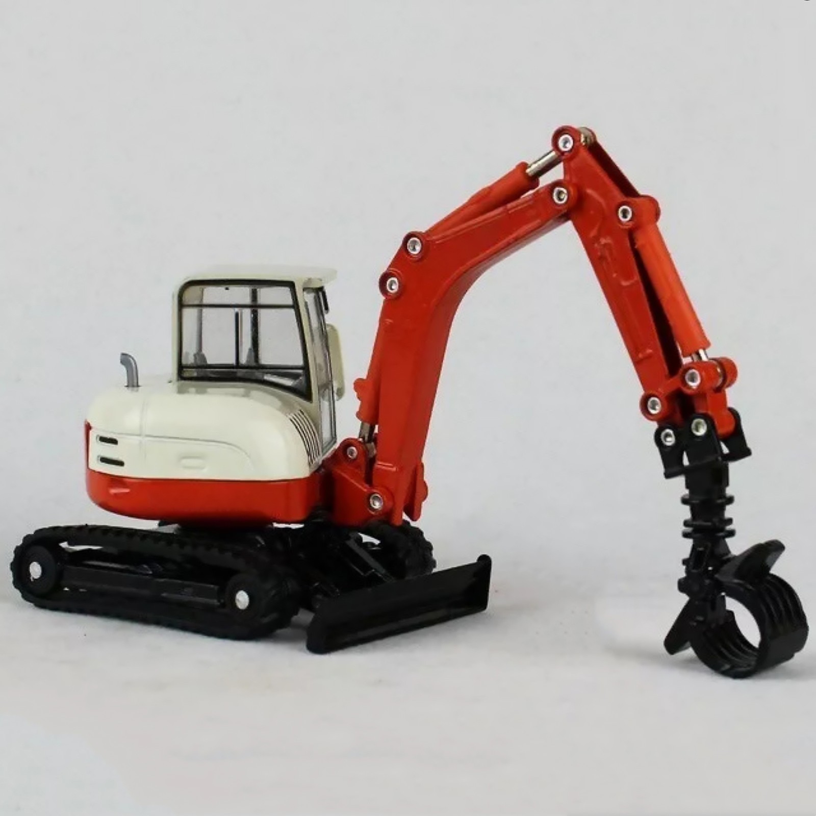 17cm Alloy 1/50 Tracked Wood Grabbers Heavy Construction Vehicle Model Toy Gifts