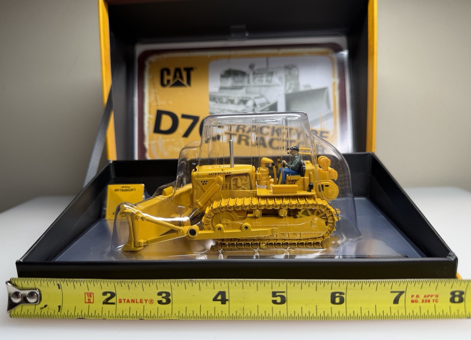 DM 1:50 CAT D7C Caterpillar tracked bulldozer alloy vehicle shovel model 85577