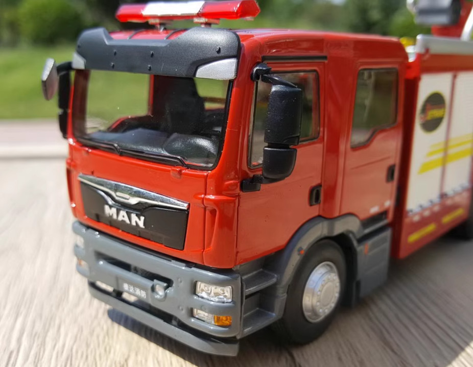 1:43 MAN JIEDA Fire Emergency Fire Rescue Major Fire Truck Engine Diecast Model