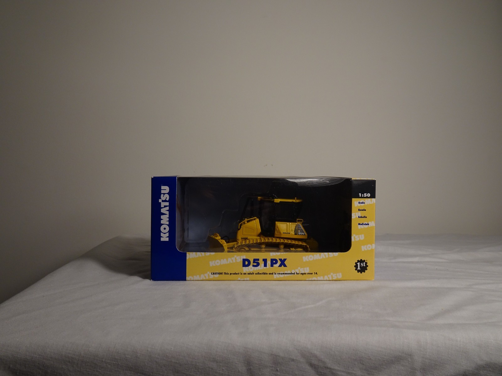 KOMATSU D51PX CRAWLER DOZER First 1st Gear 1:50 scale