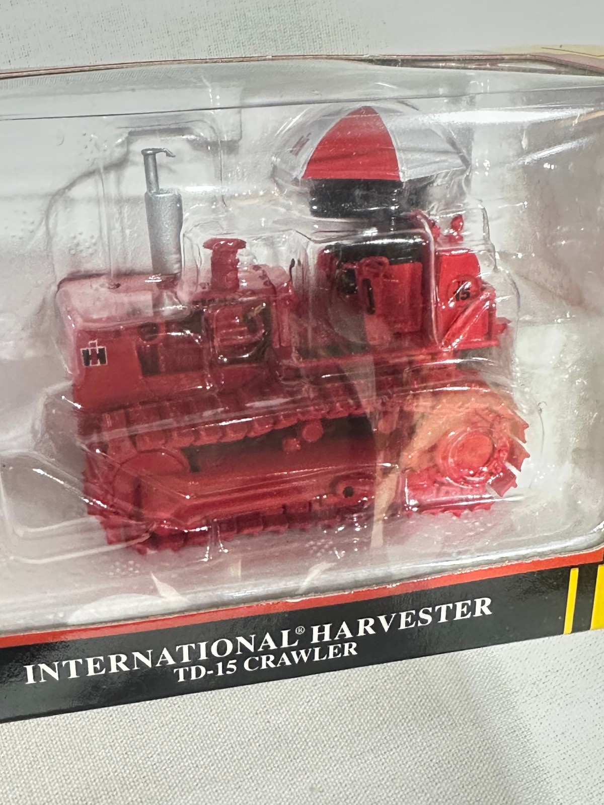 Red International TD-15 Crawler With Umbrella By First Gear 1/50th Scale