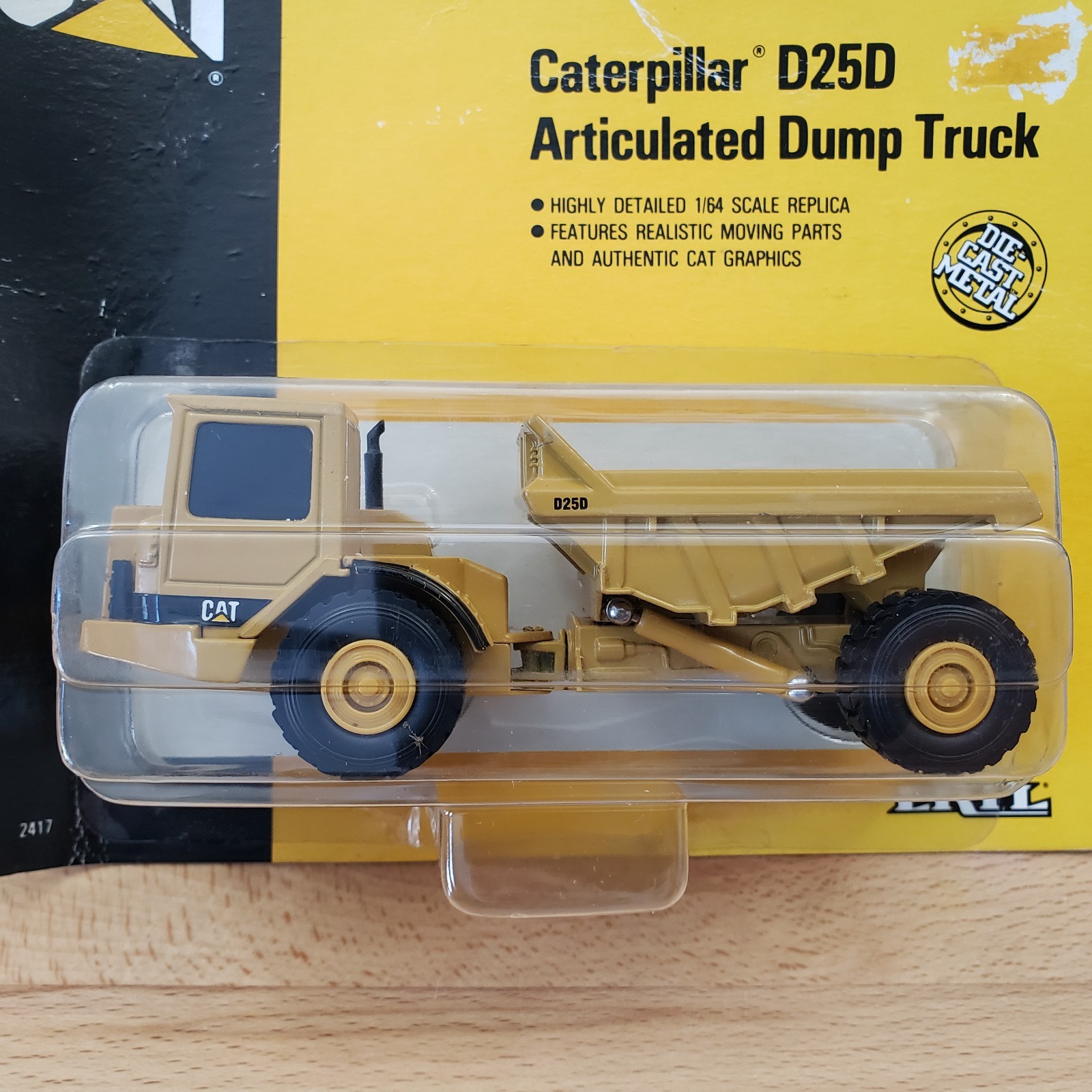 Vintage 1992 ERTL CAT Caterpillar D25D Articulated Dump Truck 1/64 Diecast NOS