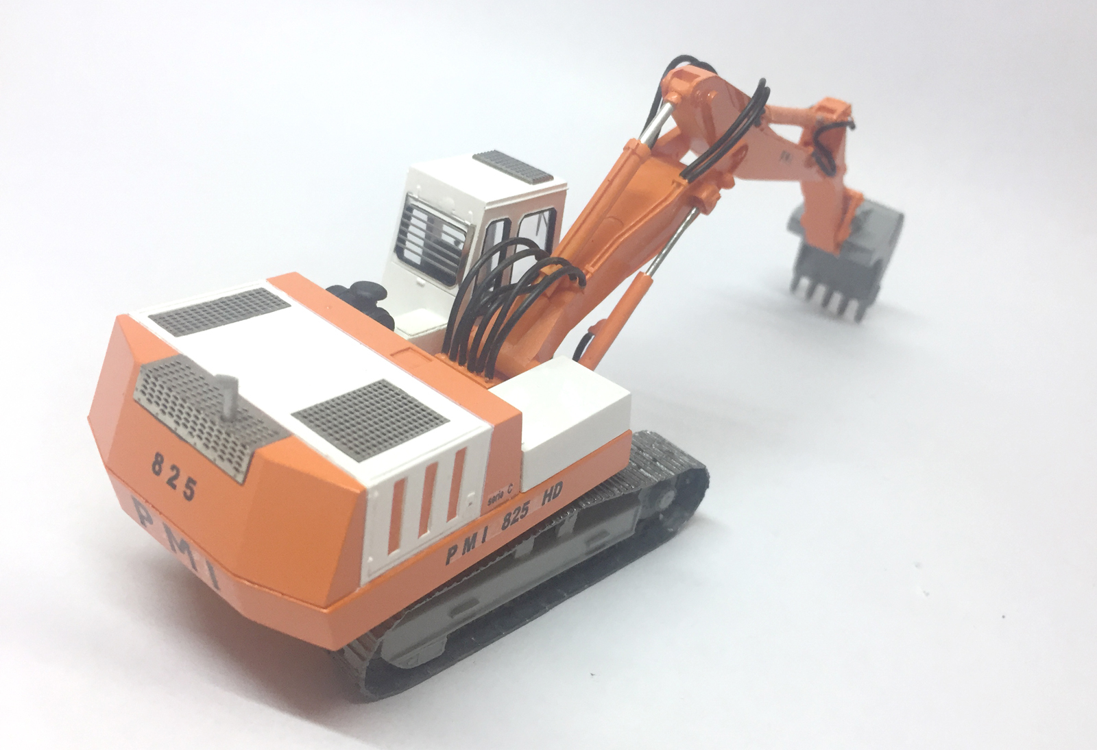 Resin KIT 1/50 Padana Macchine Industriali PMI 825HD serie C Rock Bucket