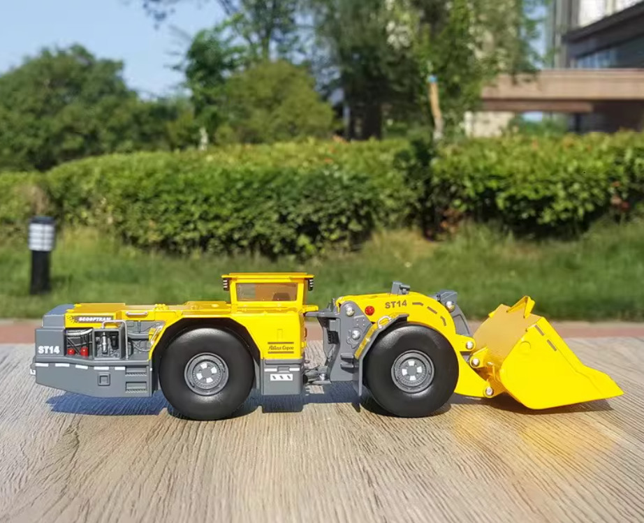 1:50 Atlas copco Tunnel Scraper Loader Construction Machinery Diecast Model