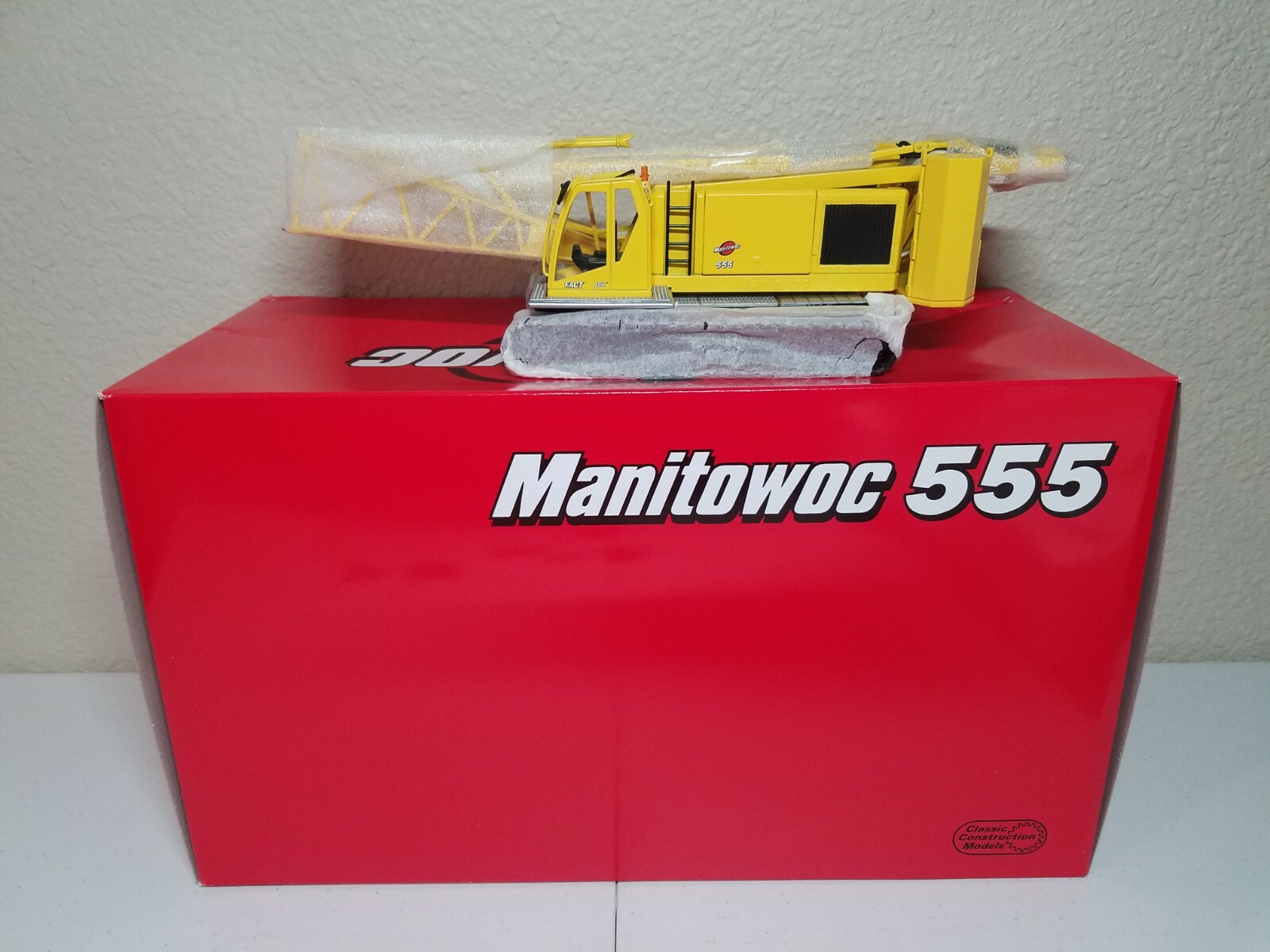 Manitowoc 555 Boom Crawler Crane – Yellow – CCM 1:50 Scale Diecast Model New