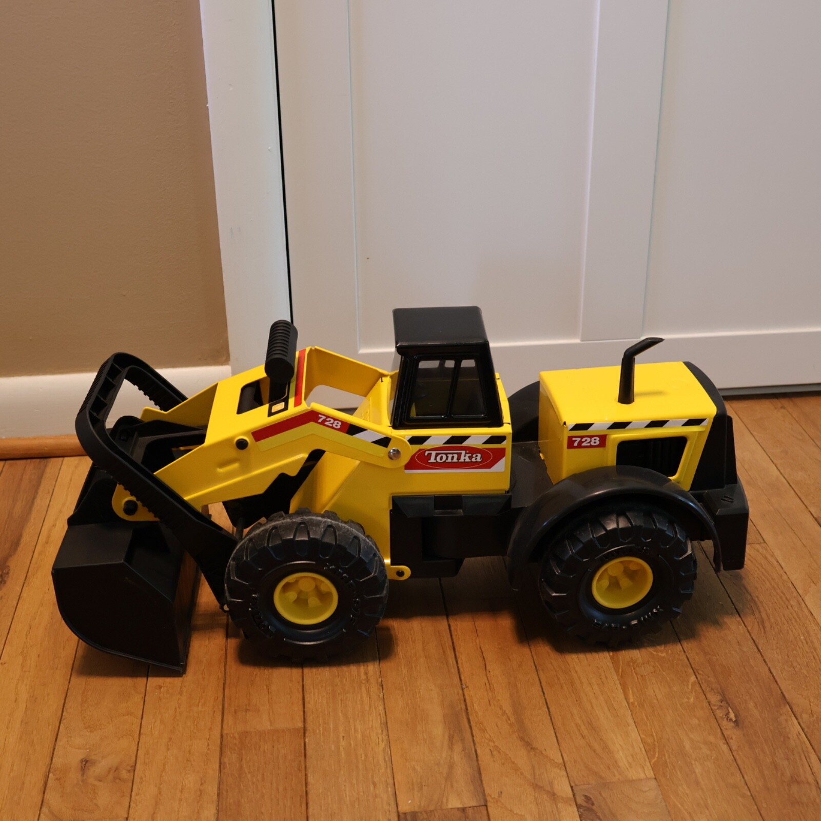 Vintage Mighty Tonka Front End Loader #728 Hasbro 21″ Pressed Steel & Plastic