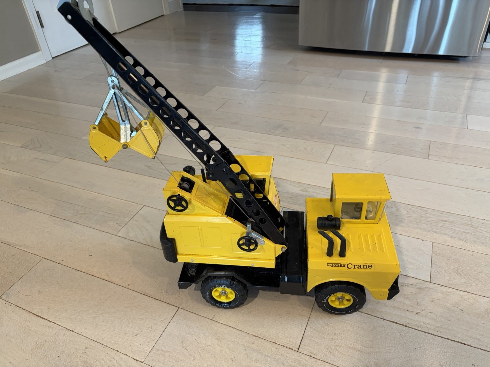 Vintage 1970’s Mighty Tonka Mobile Crane Metal Truck & Bucket MR970 Rare GREAT!