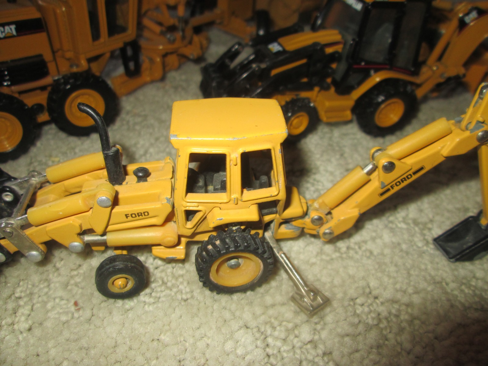 7 pc 1/64 Norscot / CAT Ford Construction Set 12G Grader, D6R, 611 Scraper