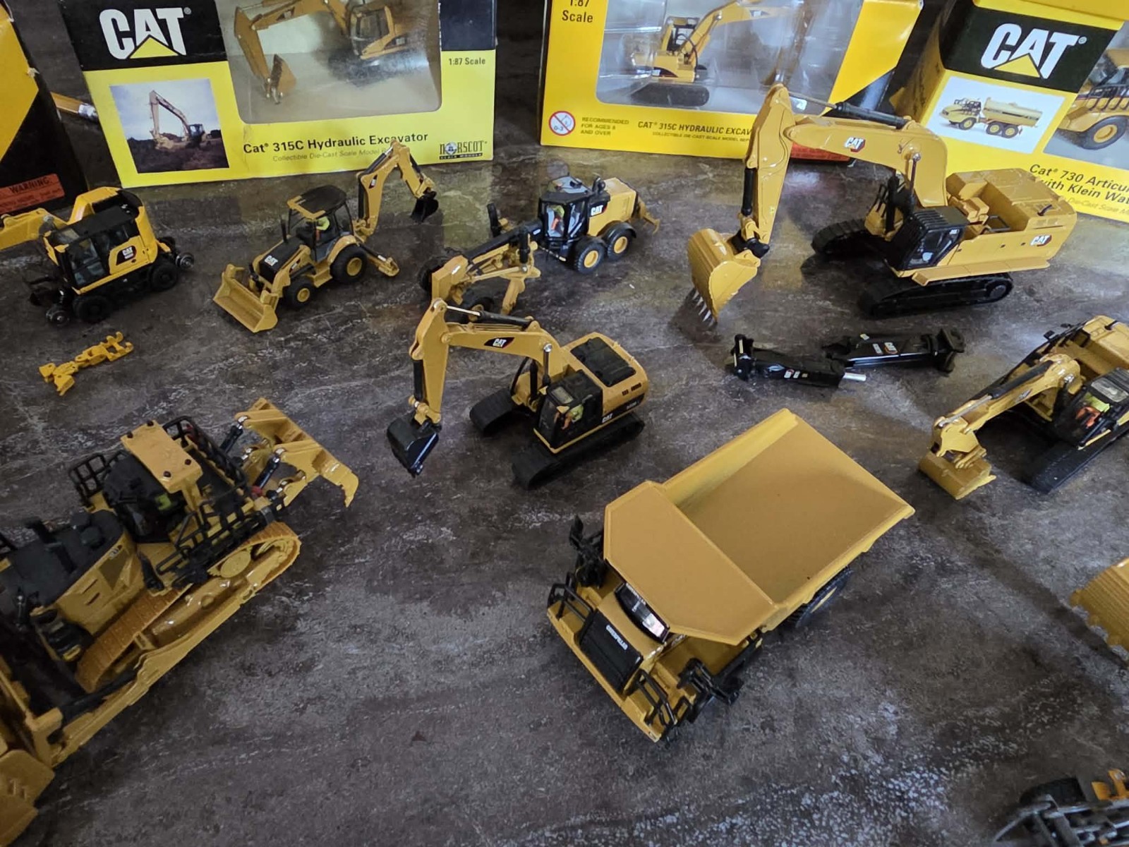 HO 1:87 Diecast Master Caterpillar Lot Norscot Norfolk Southern Boley NS CSX